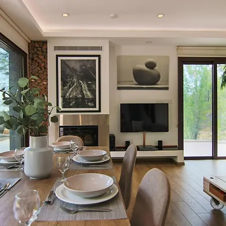 Villa Phaedrus Living: Forest View Luxury Chantara Foini